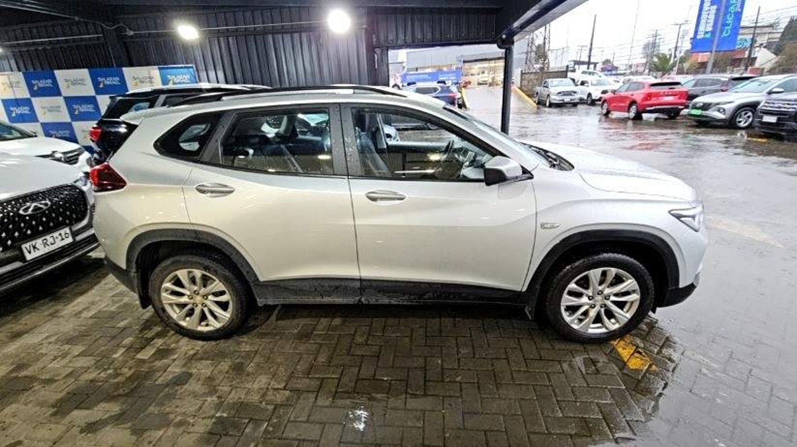 Chevrolet Tracker 1.2t Ltz P3 4x2 At 5p 2024 - Imagen 3 de 5