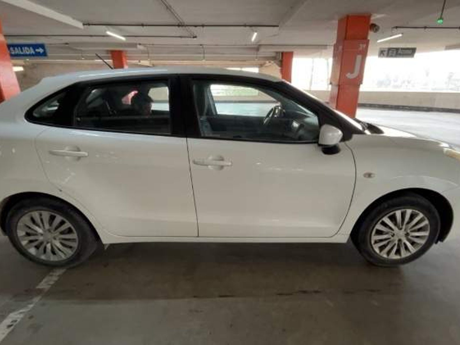 Suzuki Baleno 1.4 Gl 4x2 Hb Mt 5p 2022 - Foto 3 de 5
