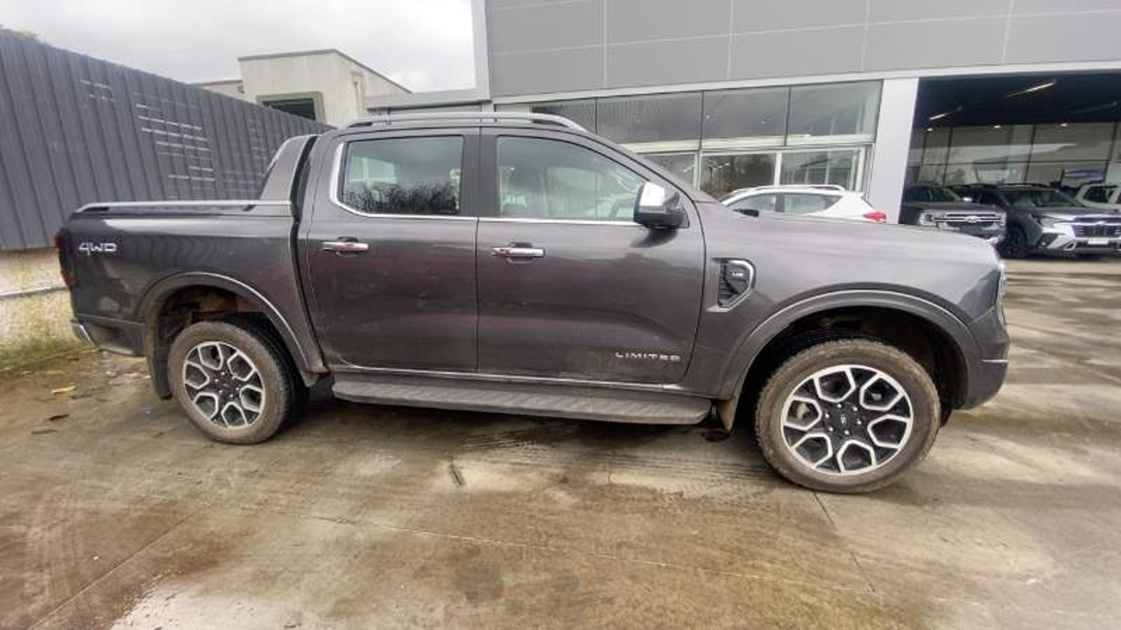 Ford Ranger 3.0 Ltd Diesel 4x4 Dob. Cab. At 4p 2025 - Imagen 3 de 5