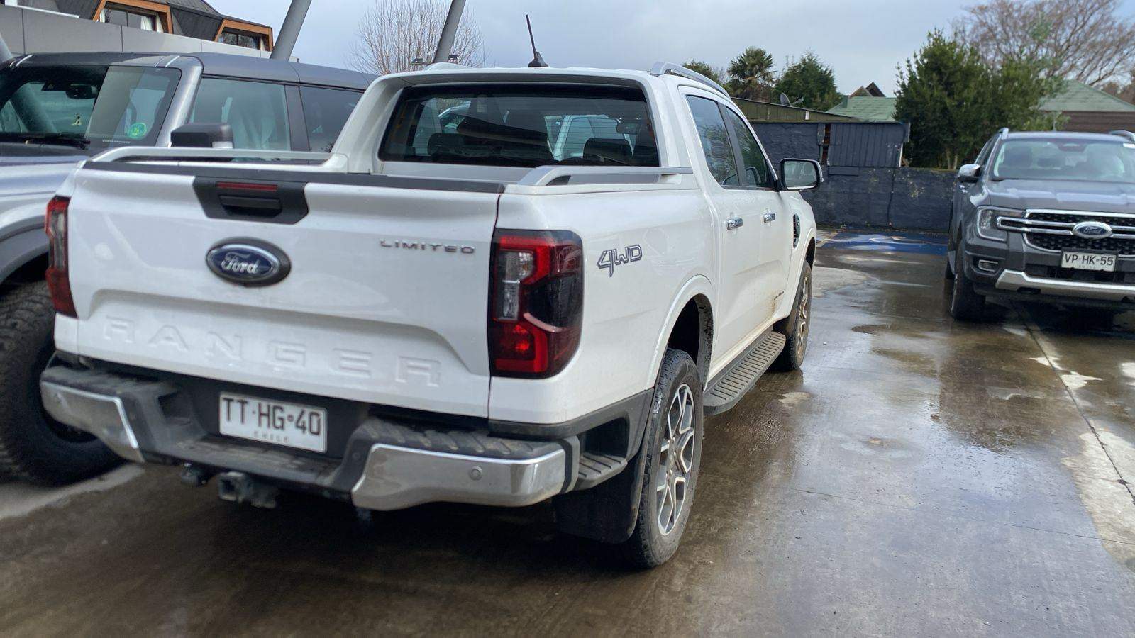 Ford Ranger 3.0 Ltd Diesel 4x4 Dob. Cab. At 4p 2025 - Foto 4 de 8