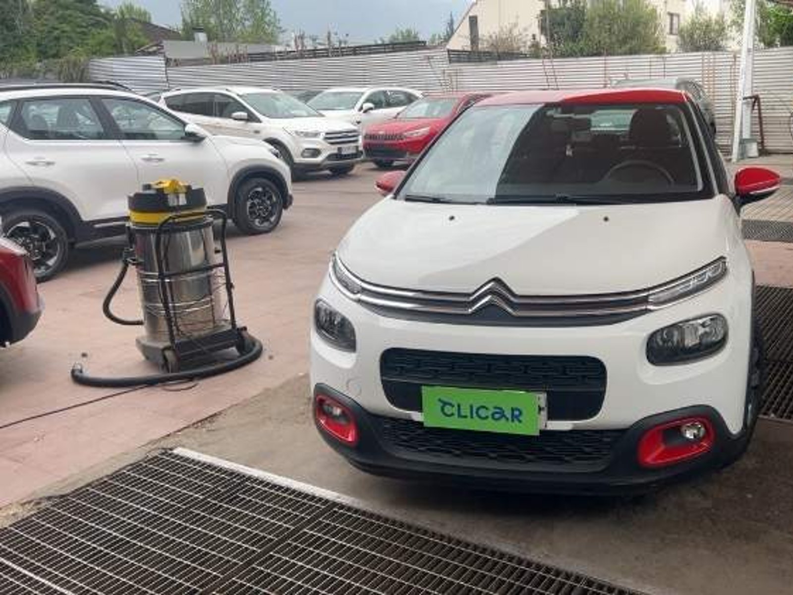 Citroën C3 1.2 Puretech Feel 4x2 110 Ss Eat6 Hb At 5p 2021 - Foto 2 de 5