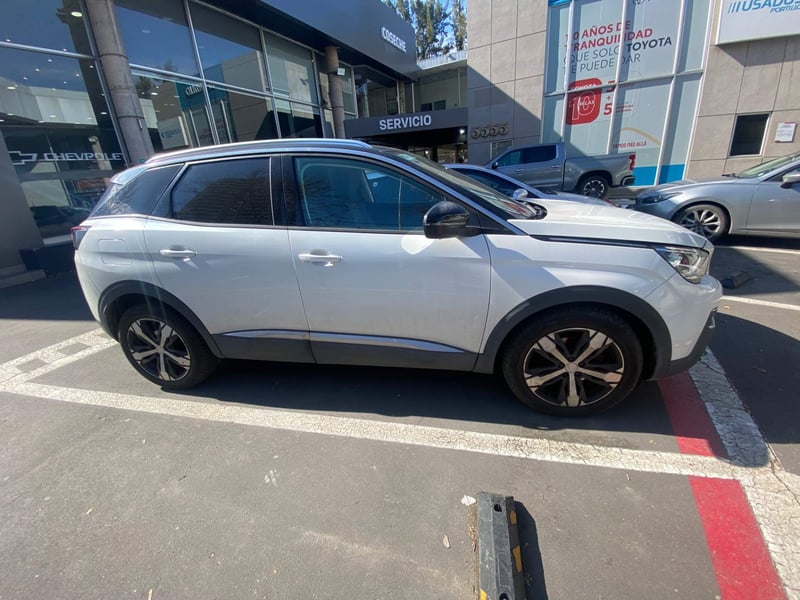 Peugeot 3008 1.6 Allure Blue-hdi Diesel 4x2 120hp Eat6 5p 2018 - Imagen 3 de 5