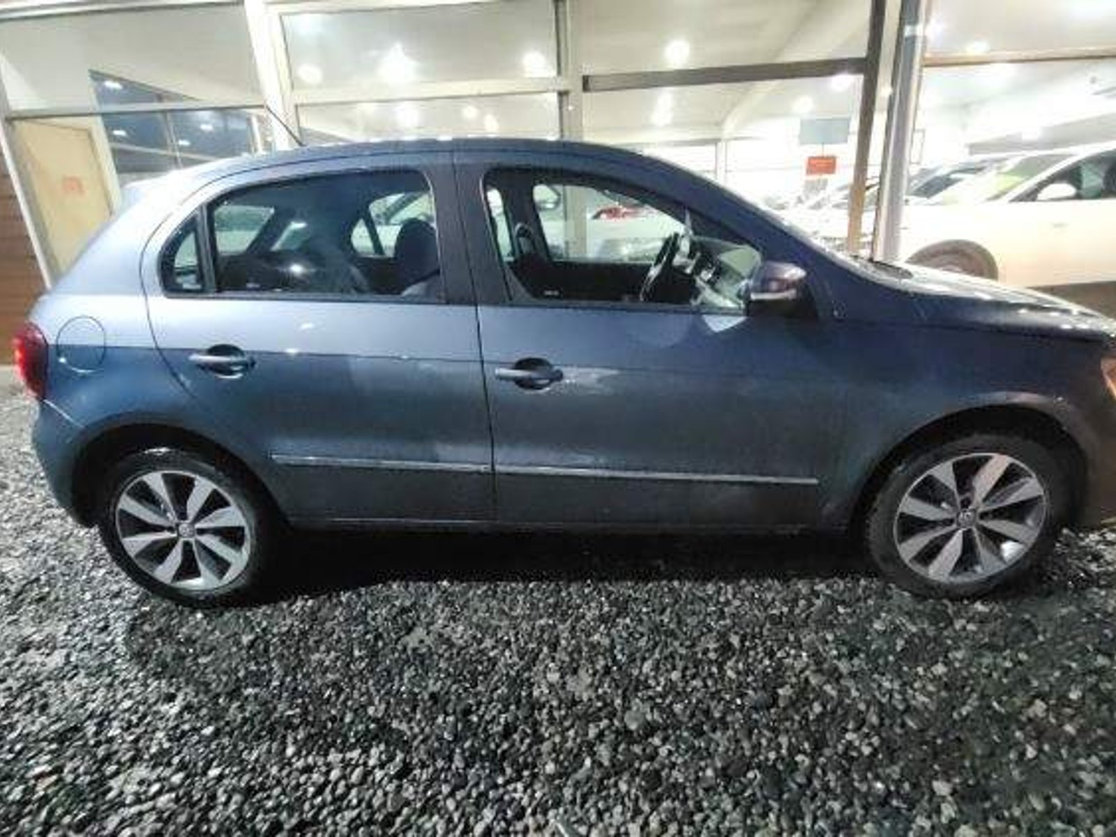 Volkswagen Gol 1.6 Comfortline 4x2 Hb Mt 5p 2018 - Foto 2 de 4