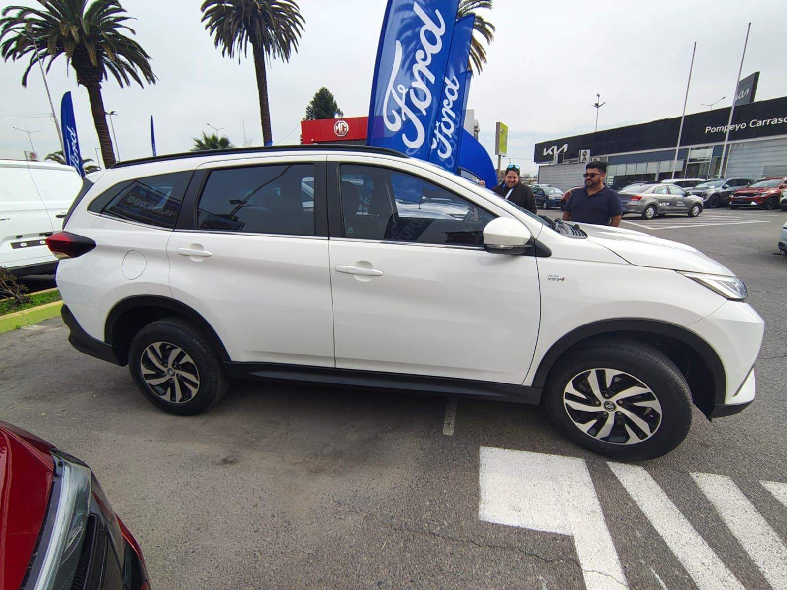 Toyota Rush 1.5 Xei 4x2 Mt 5p 2023 - Foto 3 de 5