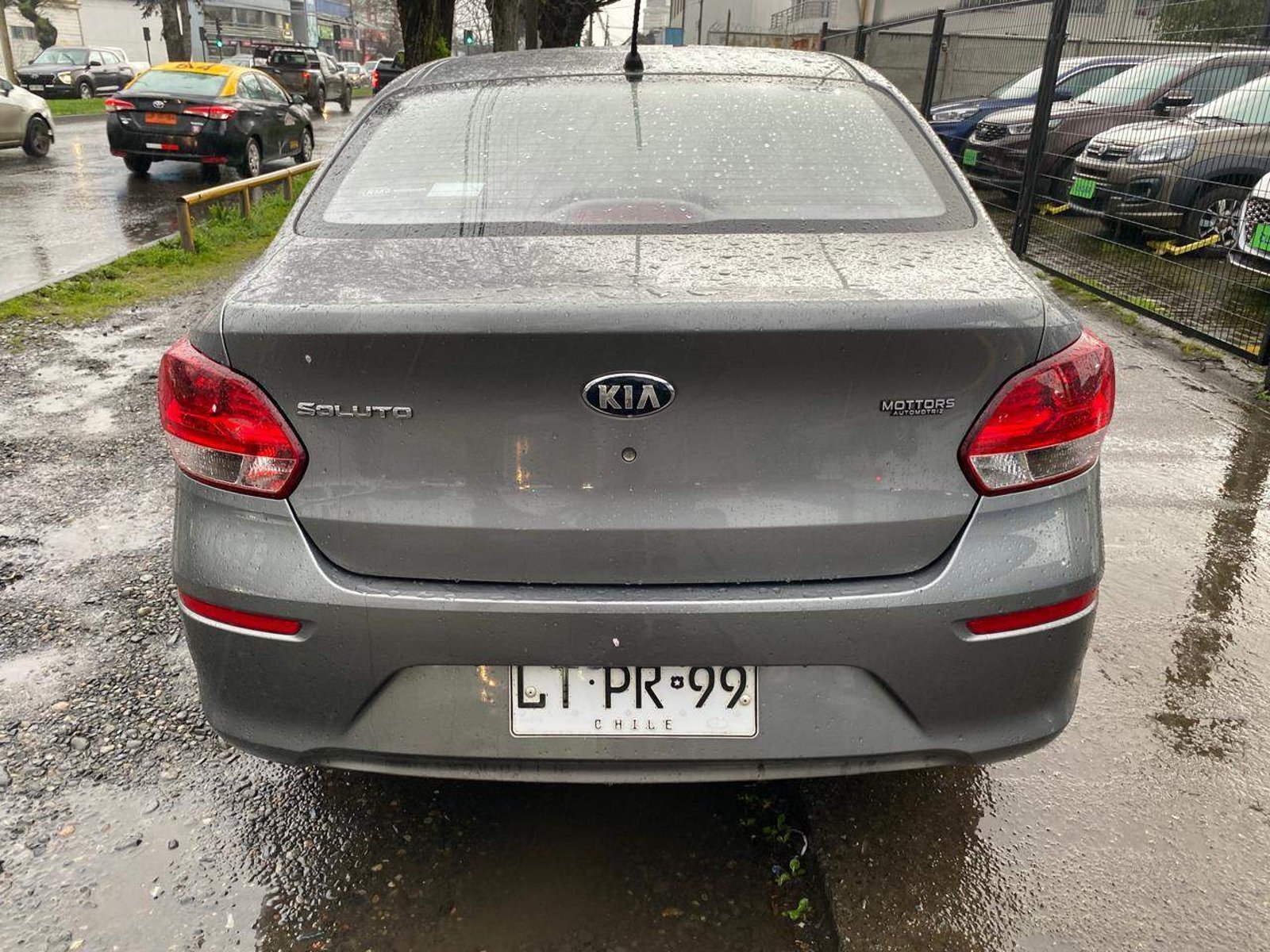 Kia Soluto 1.4 Lx 4x2 Mt 4p 2020 - Foto 5 de 5