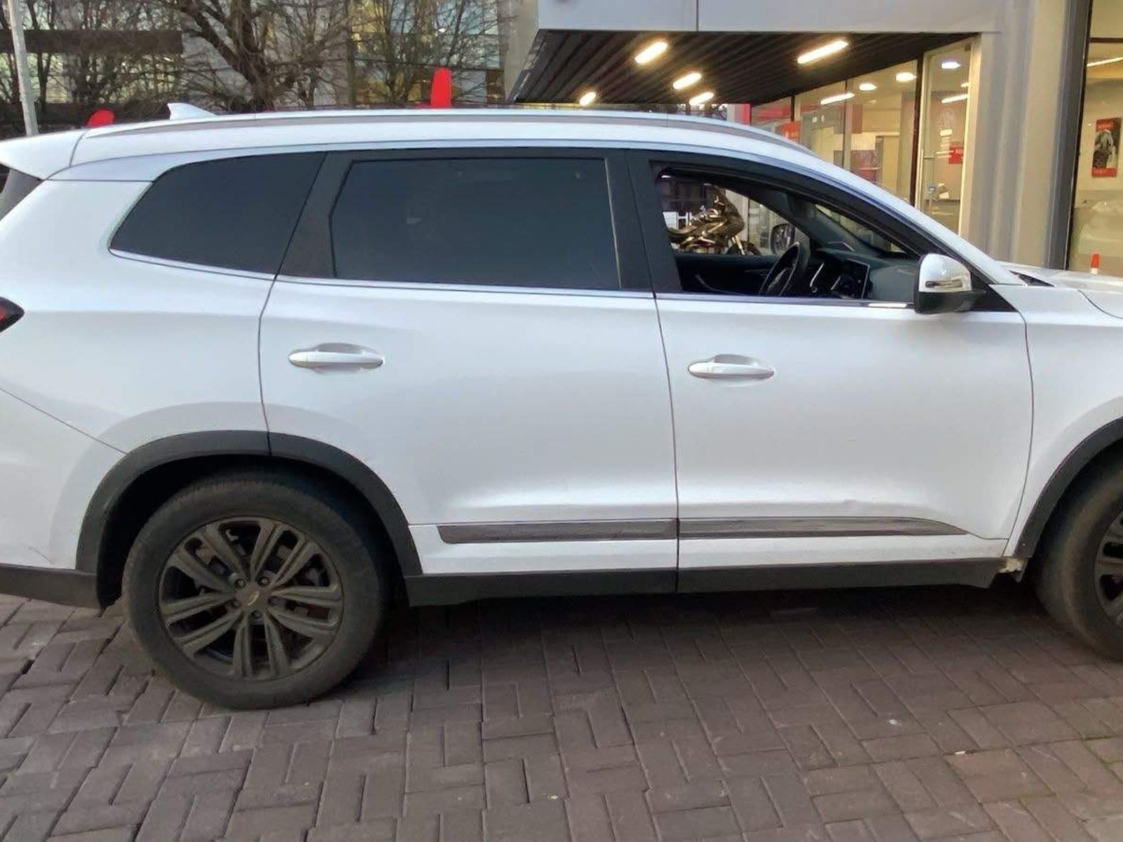 Chery Tiggo 8 1.5t Gls 4x2 Mt 5p 2022 - Foto 3 de 5