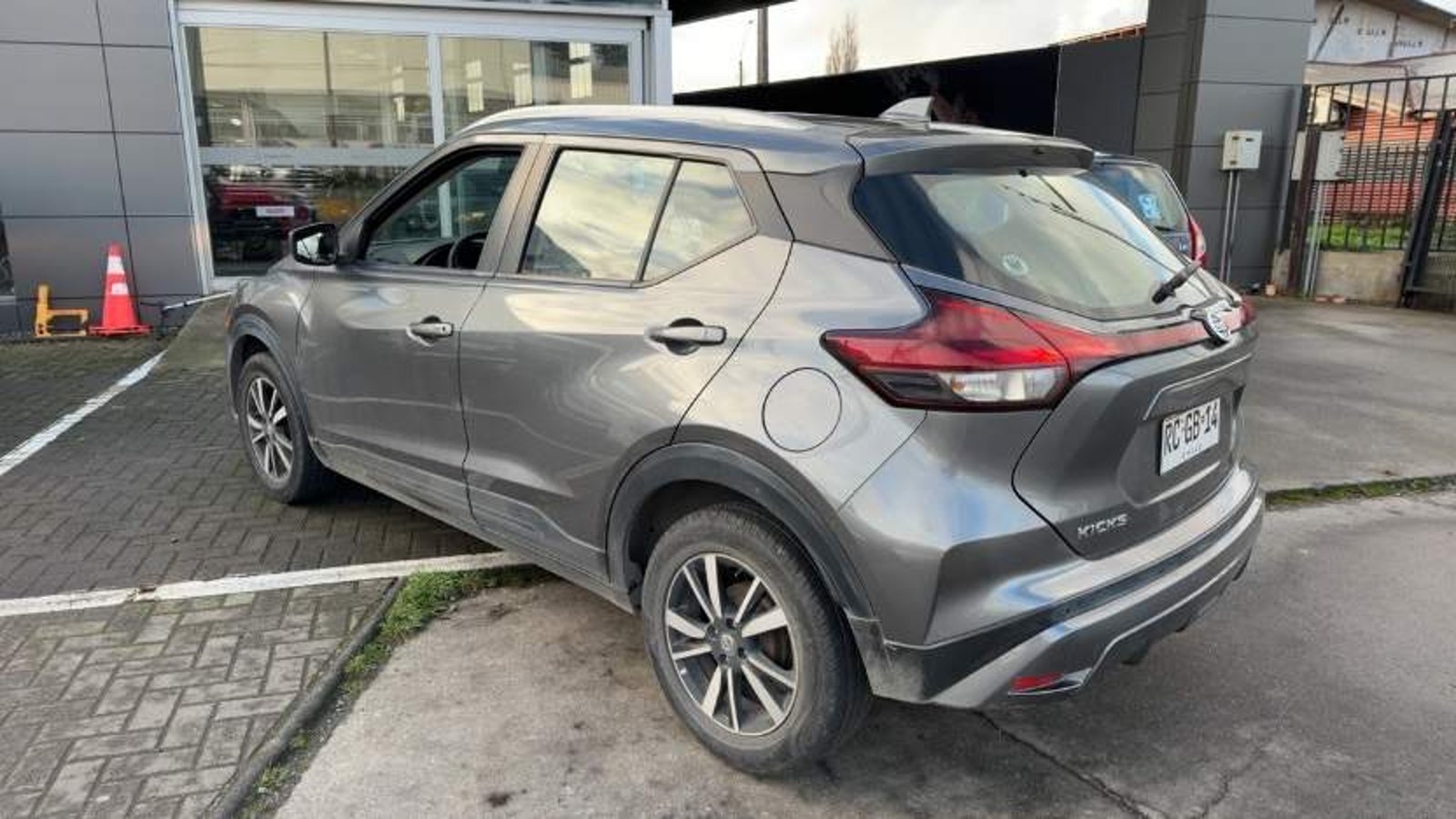 Nissan Kicks 1.6 Sense 4x2 Mt 5p 2021 - Imagen 7 de 8
