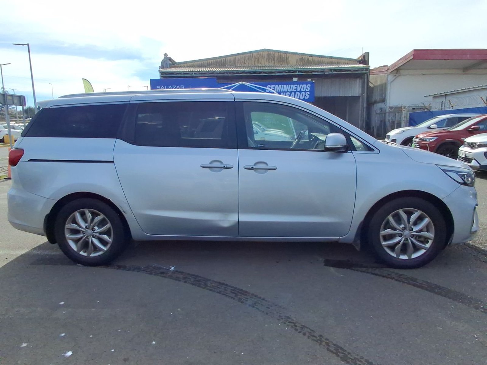 Kia Grand Carnival 2.2 Ex Limited Diesel 4x2 8at 5p 2020 - Imagen 7 de 7