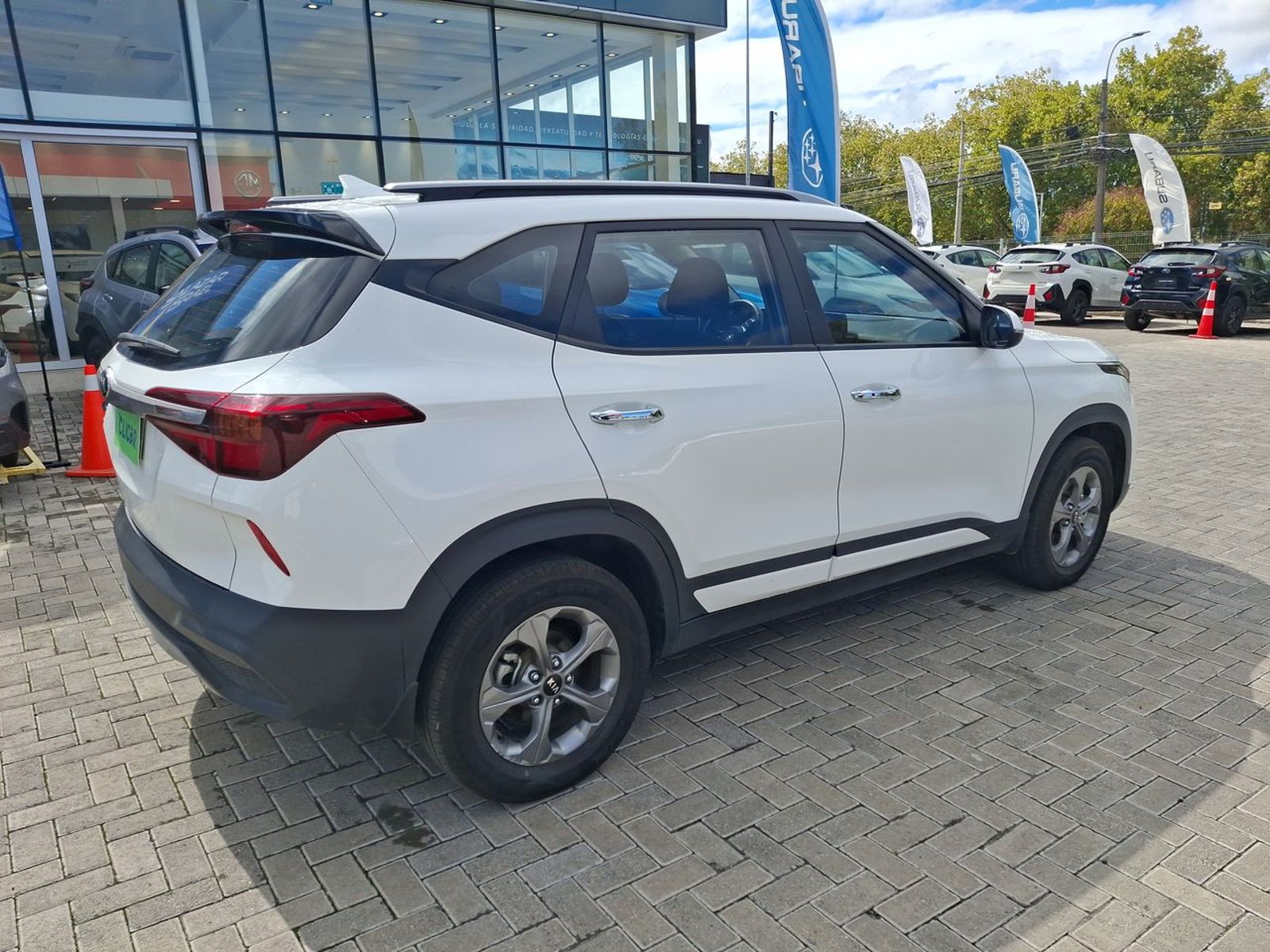 Kia Seltos 1.6 Ex 4x2 2ab 6mt 5p 2023 - Imagen 7 de 8