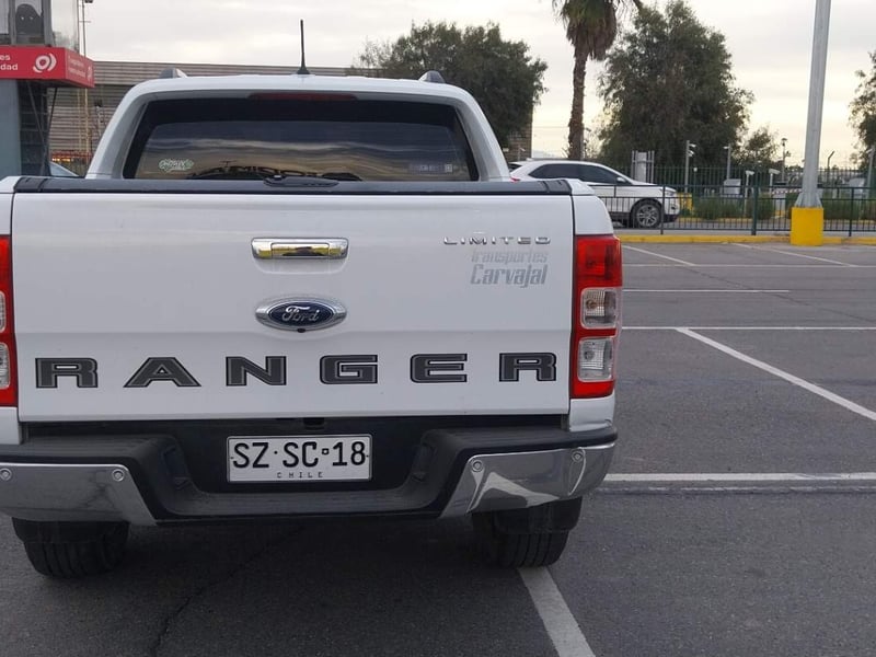 Ford Ranger 3.2 Ltd Euro 6 Diesel 4x4 Dob. Cab. At 4p 2023 - Imagen 5 de 5