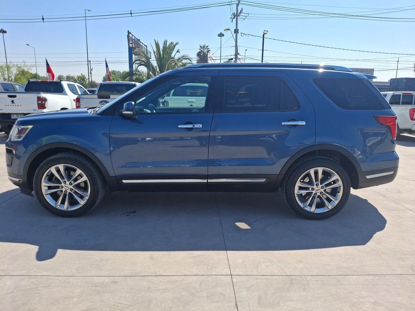 Ford Explorer 2.3 Limited Ecoboost 4x4 At 5p 2019 - Foto 4 de 8