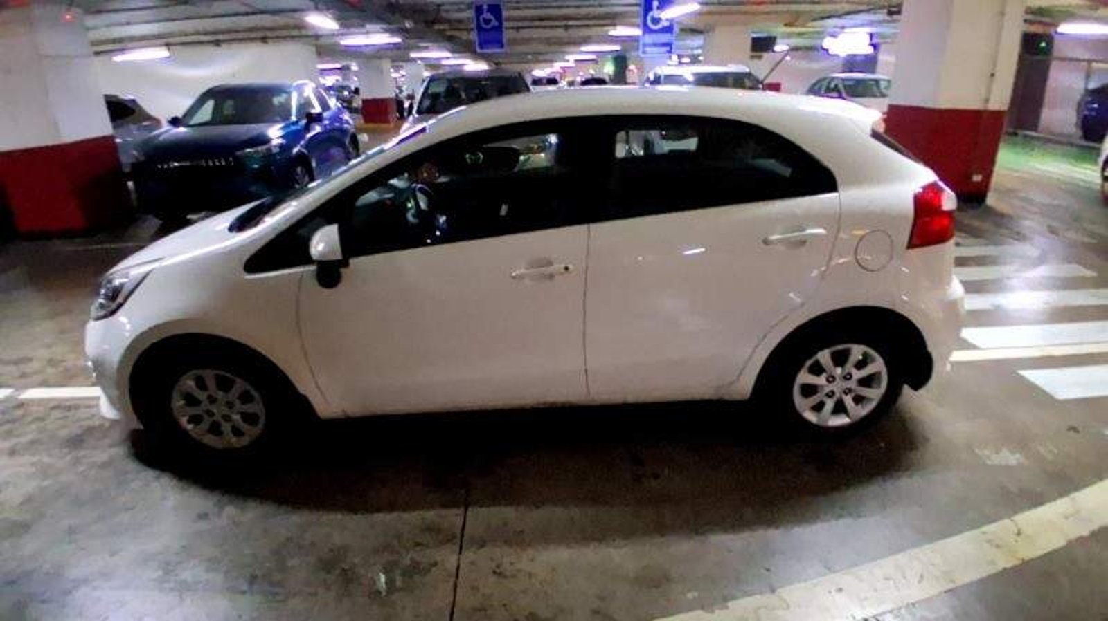 Kia Rio 5 1.4 Ex 4x2 Dab 6mt 5p 2016 - Imagen 8 de 8