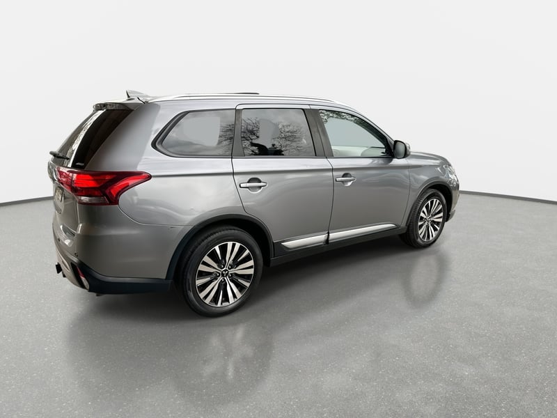 Mitsubishi Outlander 2.4 Glx 4x4 At 5p 2020 - Imagen 7 de 8
