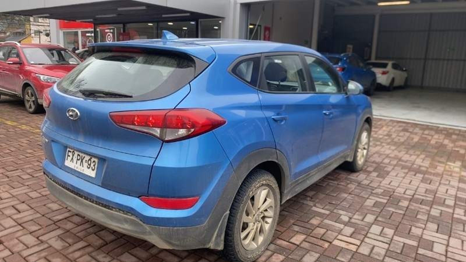Hyundai Tucson 2.0 Gl Active 4x2 Mt 5p 2017 - Imagen 4 de 5