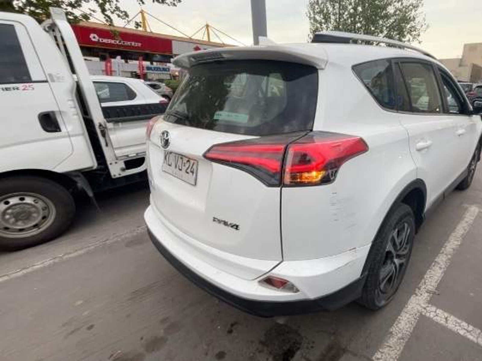 Toyota Rav 4 2.0 Lujo 4x2 Cvt At 5p 2018 - Foto 4 de 5