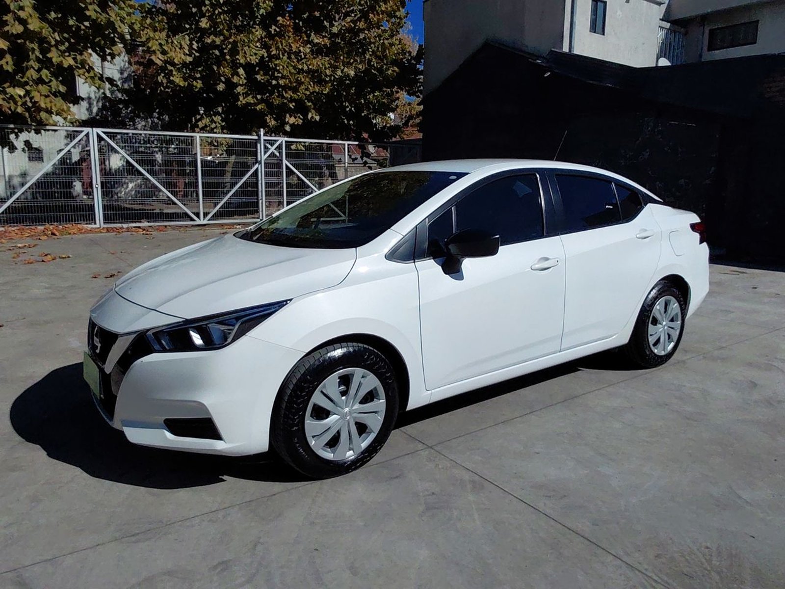 Nissan Versa 1.6 Sense Mt 4p 2023 - Foto 3 de 8