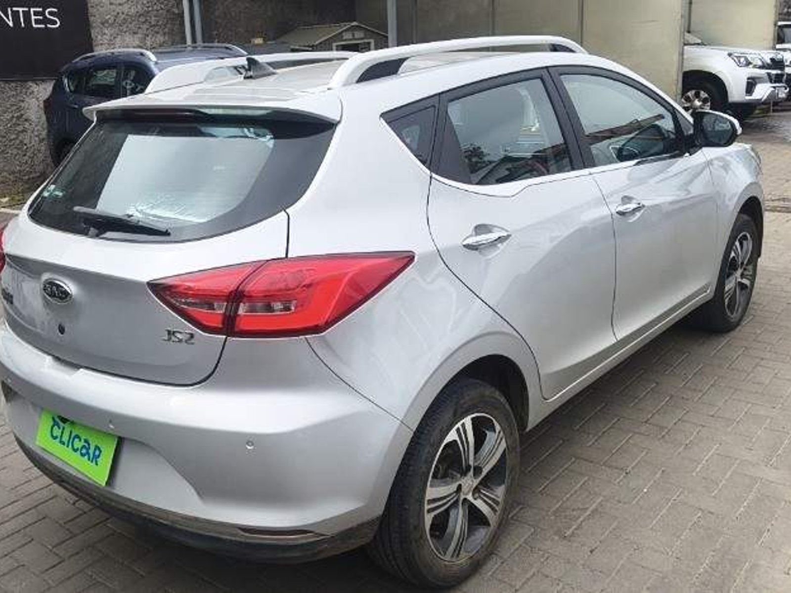 JAC Js2 1.5 Luxury 4x2 Mt 5p 2021 - Foto 4 de 5
