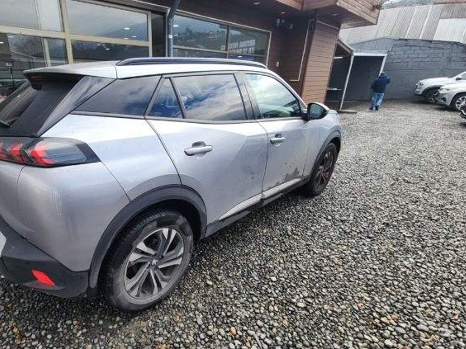 Peugeot 2008 1.5 Allure Bluehdi Diesel 4x2 130 At 5p 2021 - Foto 4 de 5