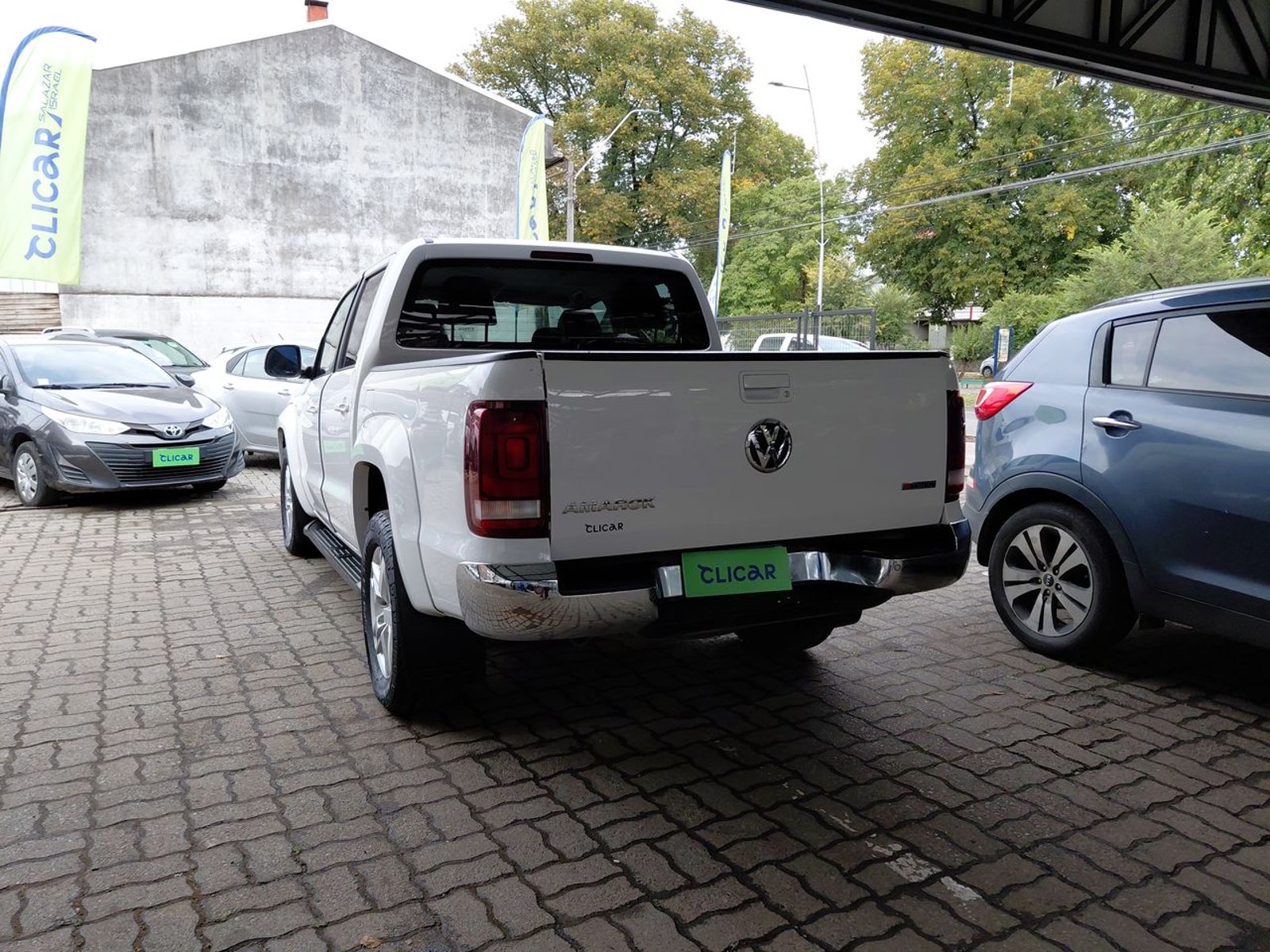 Volkswagen Amarok 2.0 Highline Diesel 4motion 4x4 Dob. Cab. At 4p 2023 - Imagen 8 de 8