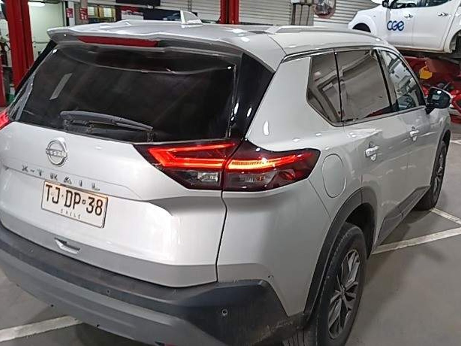 Nissan X-trail 2.5 Sense 4x2 3row Cvt At 5p 2024 - Foto 4 de 5