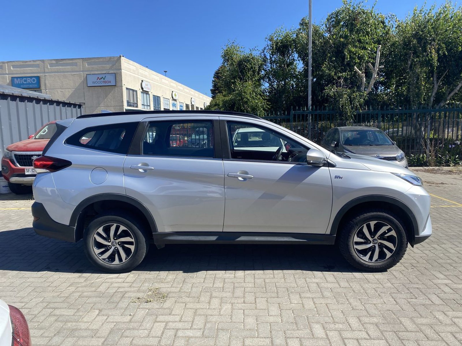 Toyota Rush 1.5 Xli 4x2 At 5p 2021 - Imagen 8 de 8