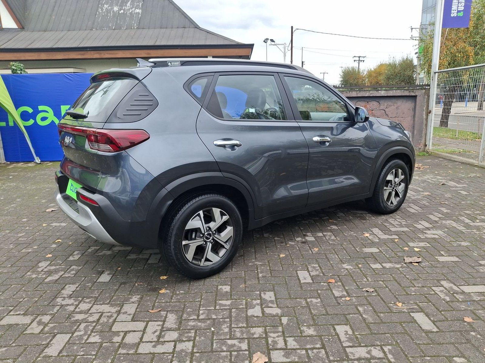 Kia Sonet 1.5 Ex Full 4x2 6mt 5p 2024 - Imagen 7 de 8