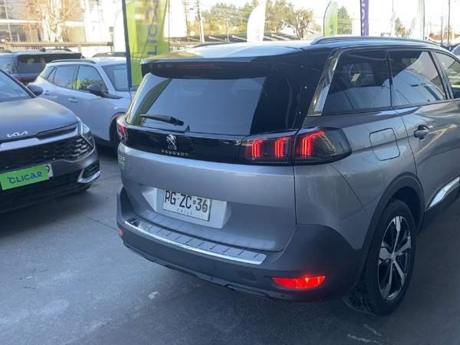 Peugeot 5008 1.5 Gt Bluehdi Diesel 4x2 130 Eat8 5p 2021 - Foto 4 de 5