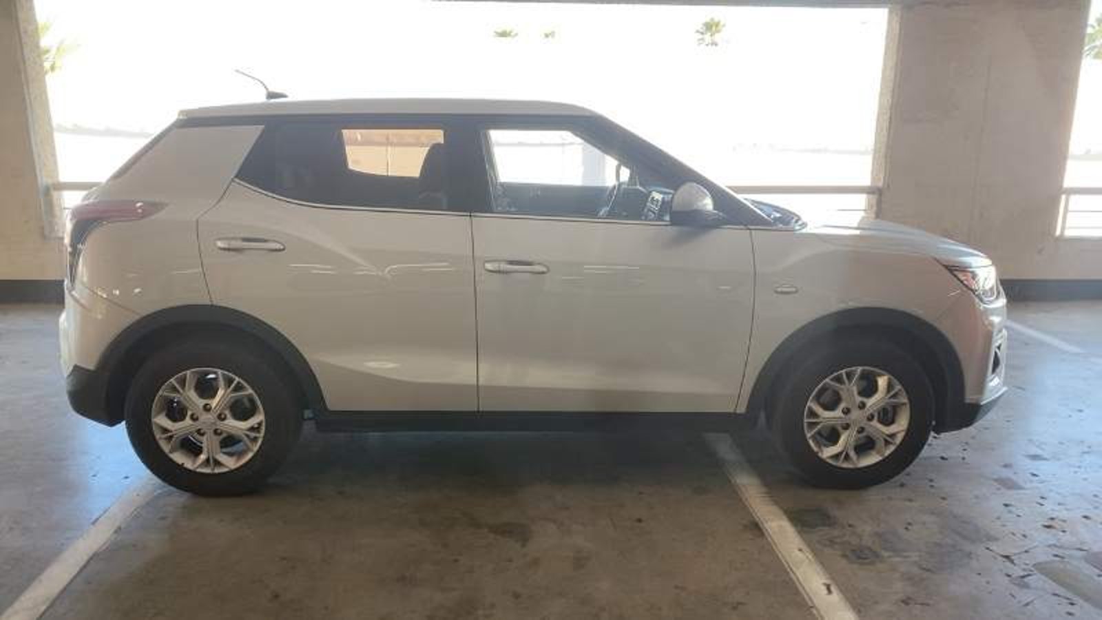 Ssangyong Tivoli 1.6 Lx Tx1010 4x2 Mt 5p 2022 - Foto 3 de 8