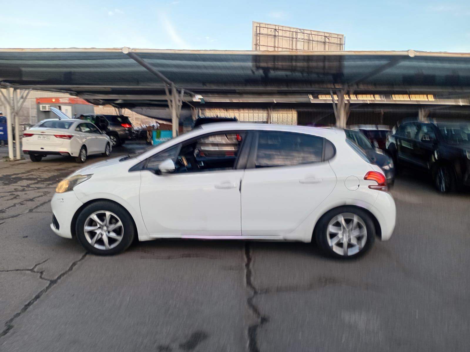 Peugeot 208 1.2 Active Puretech 4x2 Mt 5p 2018 - Imagen 8 de 8