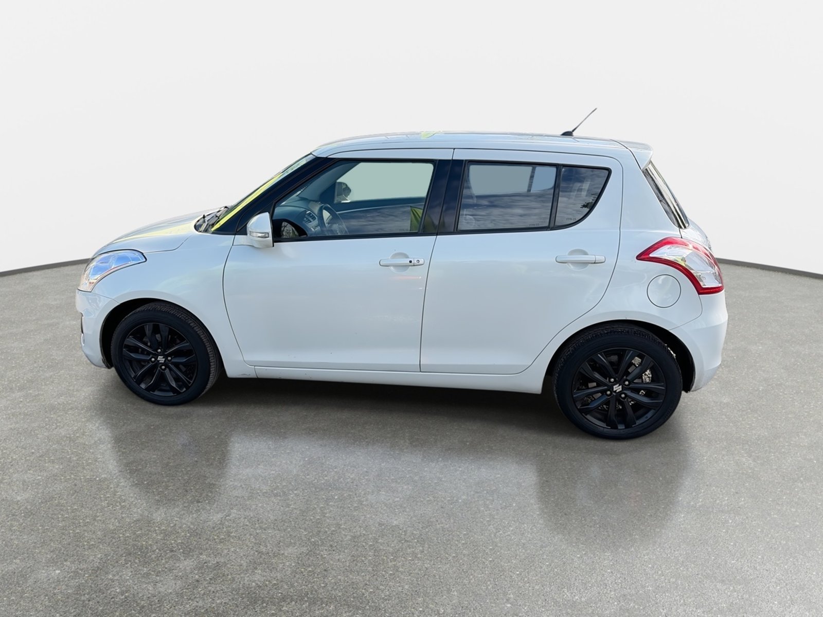 Suzuki Swift 1.2 Glx 4x2 Hb Ac Mt 5p 2017 - Foto 4 de 8