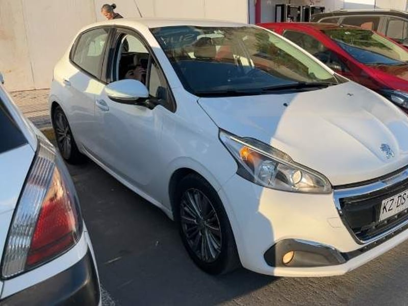 Peugeot 208 1.2 Active Pack Puretech 4x2 82hp Mt 5p 2019