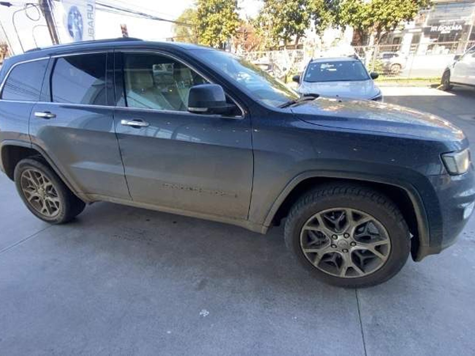 Jeep Grand Cherokee 3.6 Limited 4x4 At 5p 2022 - Foto 3 de 5