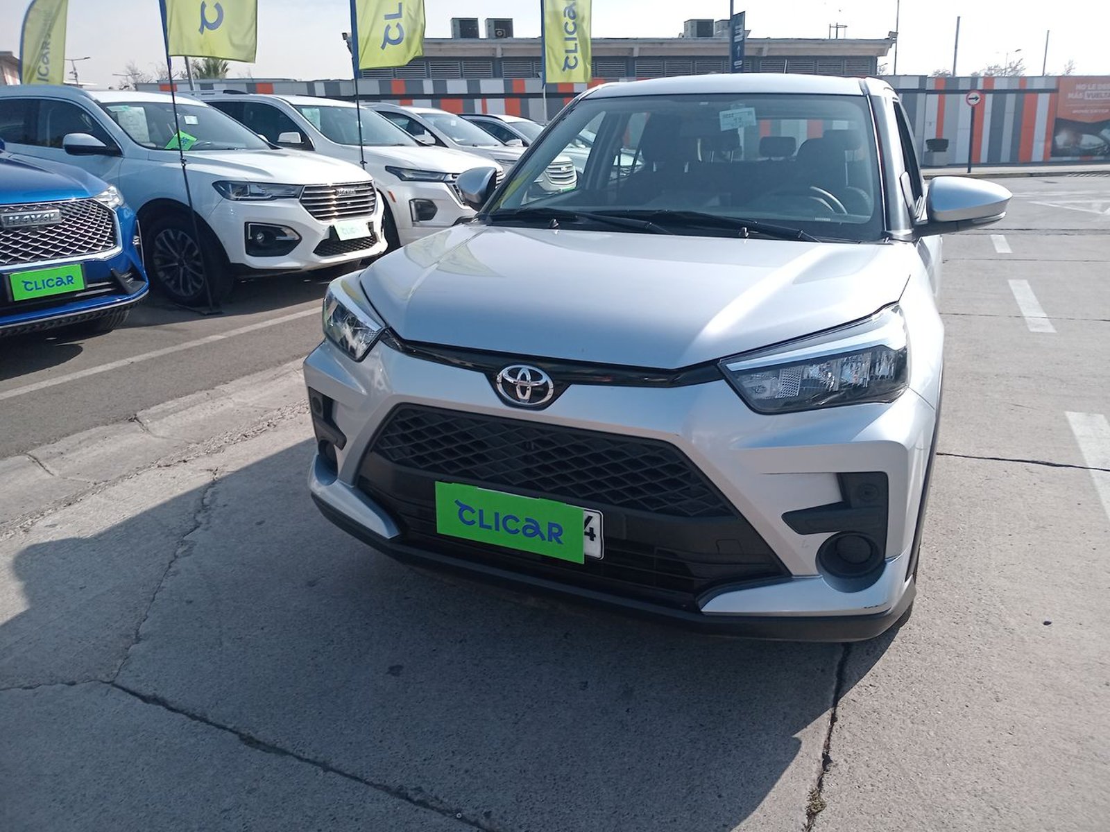 Toyota Raize 1.2 E 4x2 Mt 5p 2023 - Imagen 3 de 8
