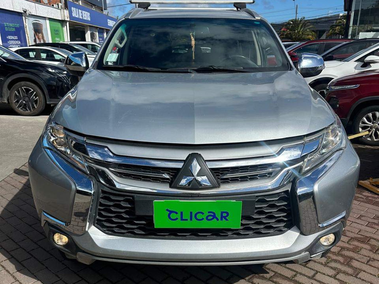 Mitsubishi Montero Sport 2.4 Diesel 4x4 Mt 5p 2019 - Foto 2 de 5