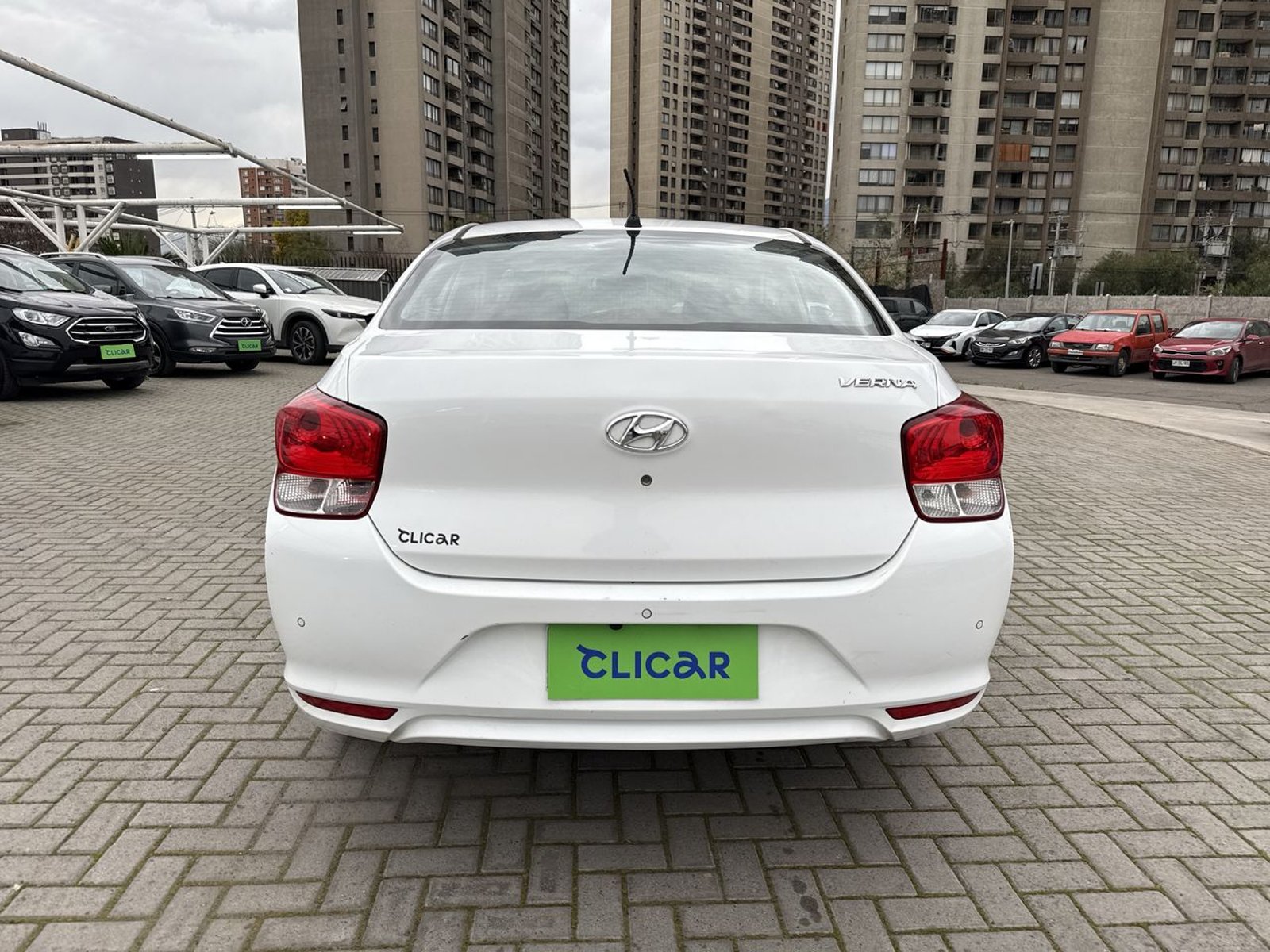 Hyundai Verna 1.4 Cb Plus 4x2 Mt5 4p 2021 - Imagen 6 de 8