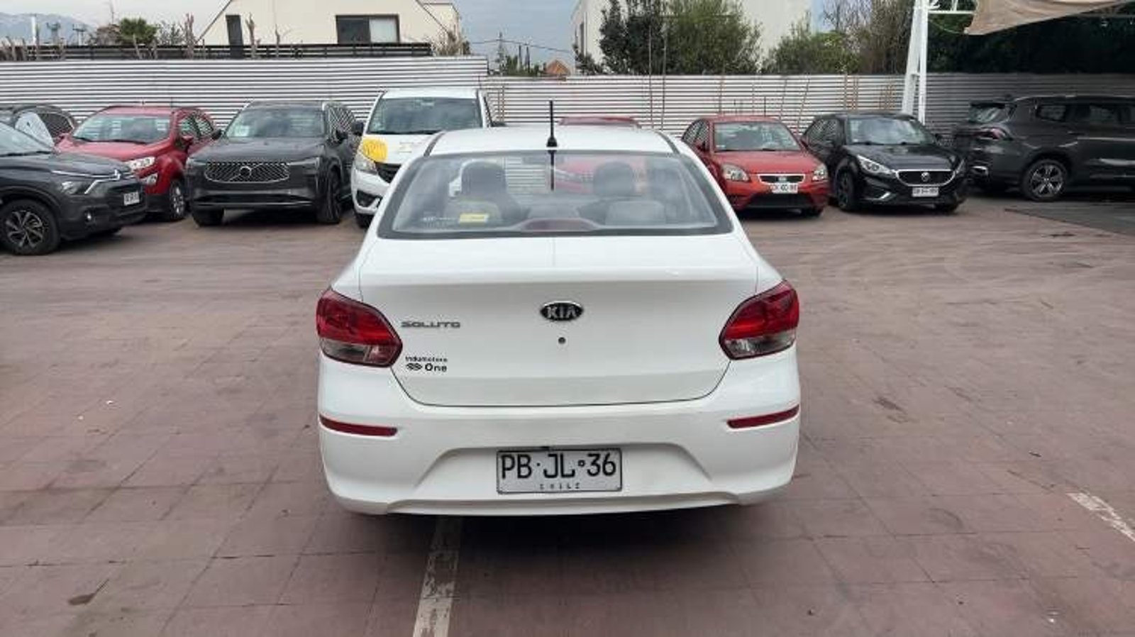 Kia Soluto 1.4 Lx 4x2 Ac Mt 4p 2021 - Imagen 5 de 5