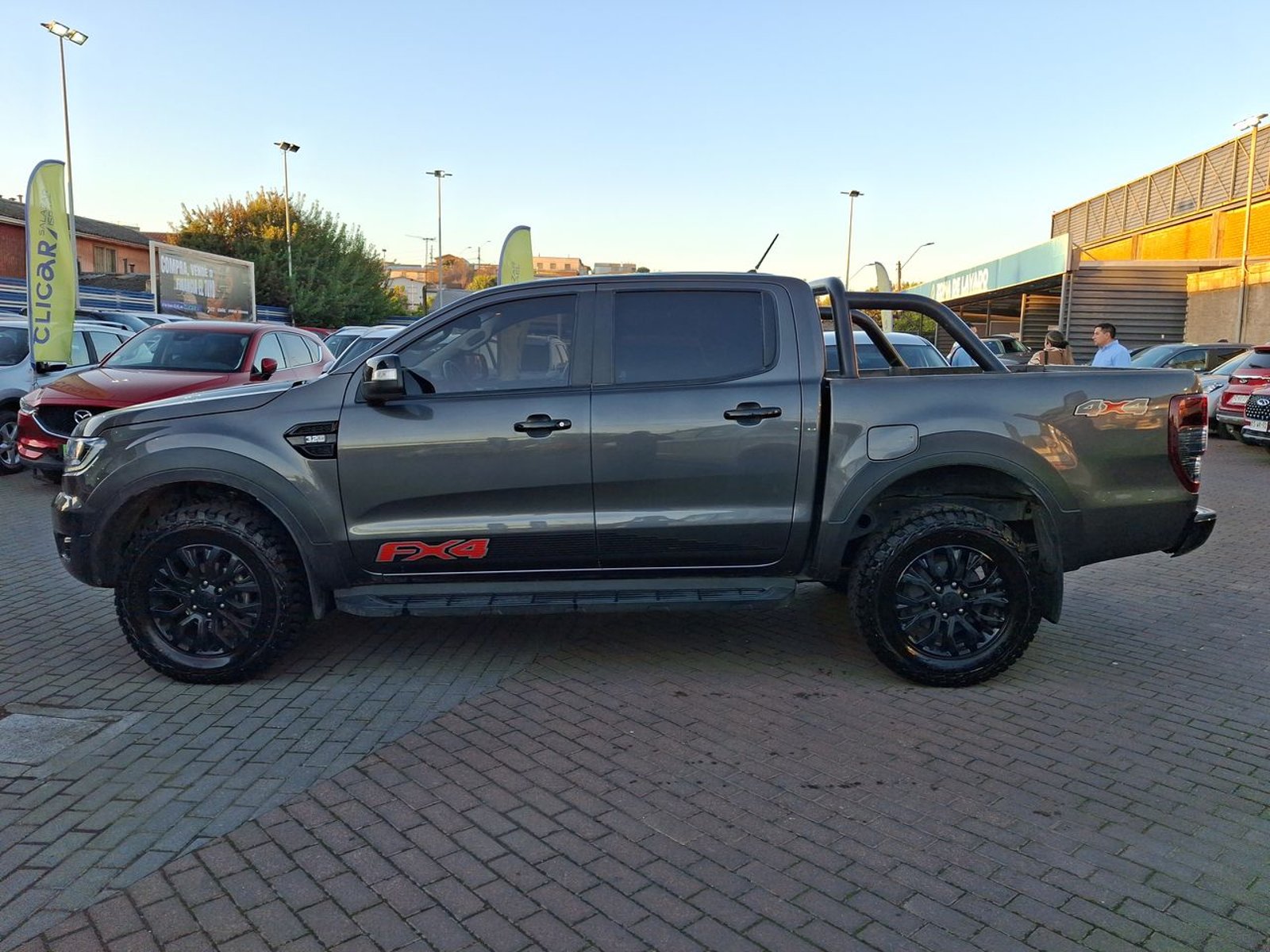 Ford Ranger 3.2 Fx4 4x4 Diesel Dob. Cab. At 4p 2023 - Foto 4 de 8