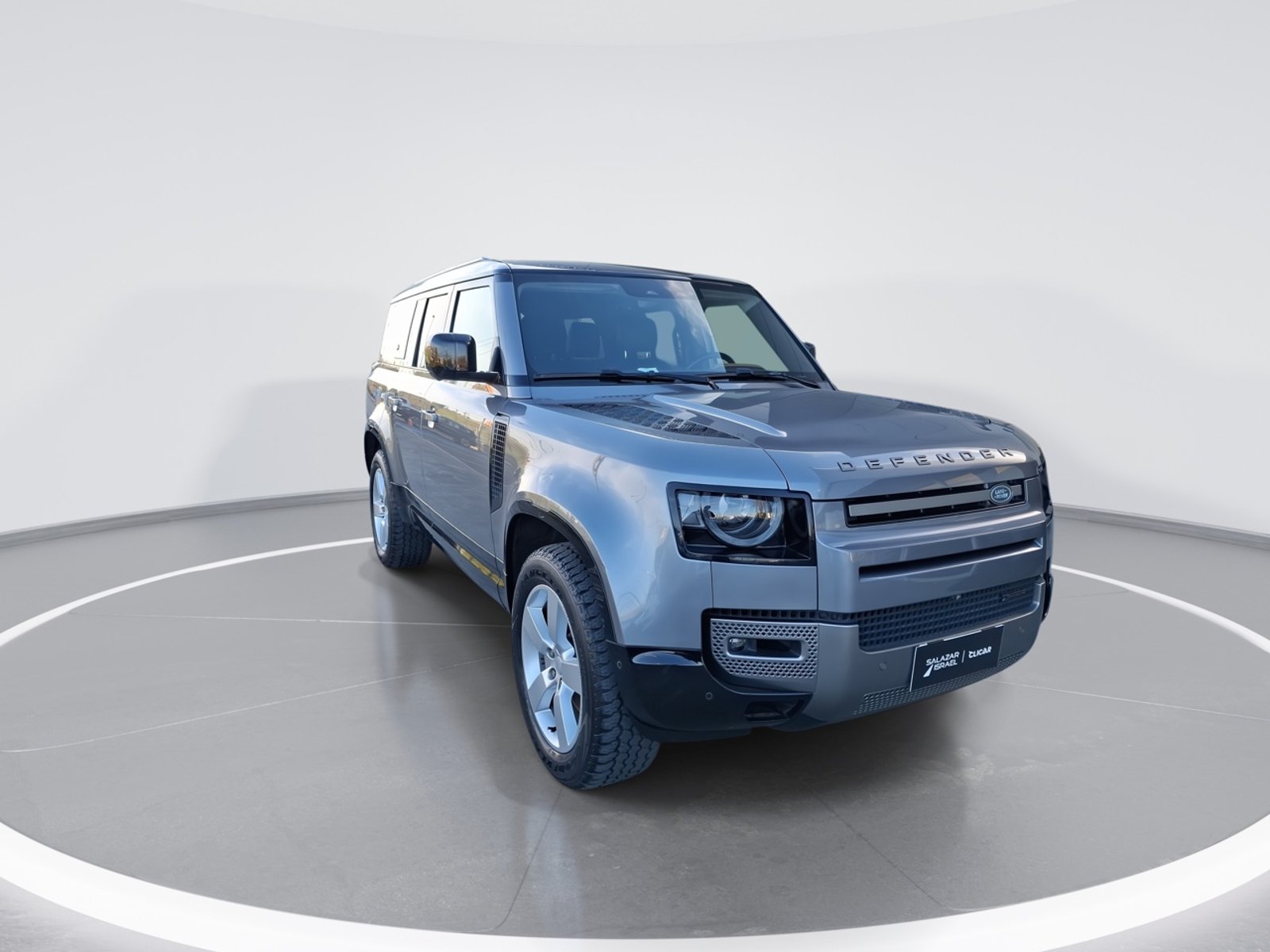 Land Rover Defender 2024