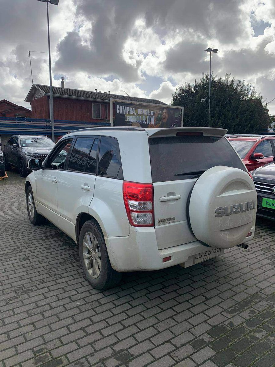 Suzuki Grand Nomade 2.4 Glx Sport 4x2 Mt 5p 2017 - Imagen 7 de 8