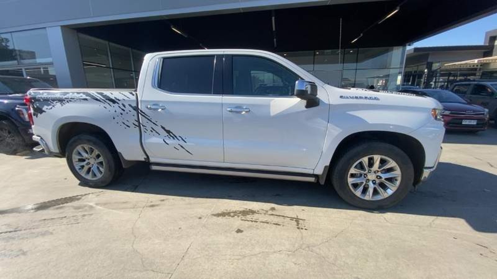 Chevrolet Silverado 5.3 Ltz 4wd Cc Dob. Cab. At 4p 2019 - Imagen 3 de 5