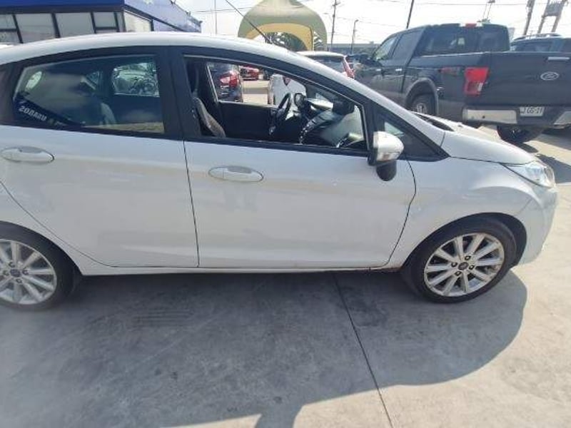 Ford Fiesta 1.6 Se 4x2 Hb At 5p 2019 - Imagen 3 de 5