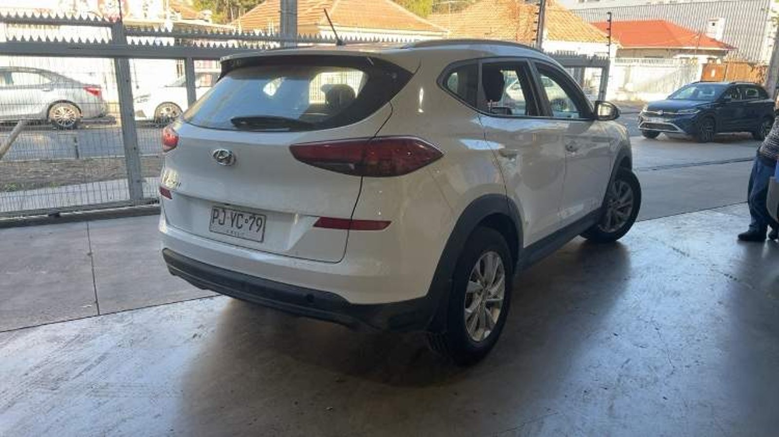 Hyundai Tucson 2.0 Plus Fl 4x2 Mt 5p 2021 - Imagen 4 de 5