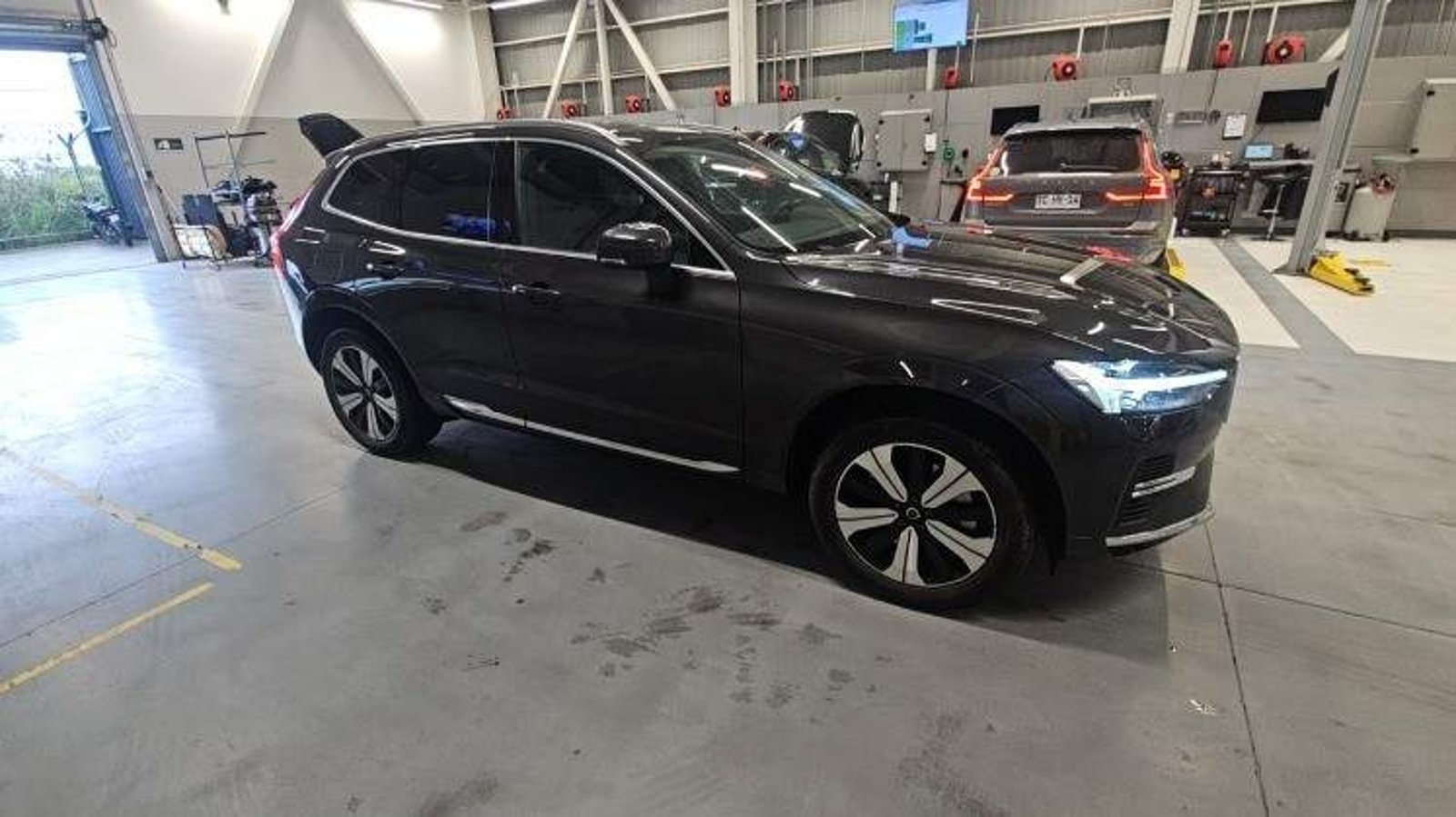 Volvo Xc60 2.0 T8 Recharge Plus Hybrid Awd At 5p 2025 - Imagen 3 de 5