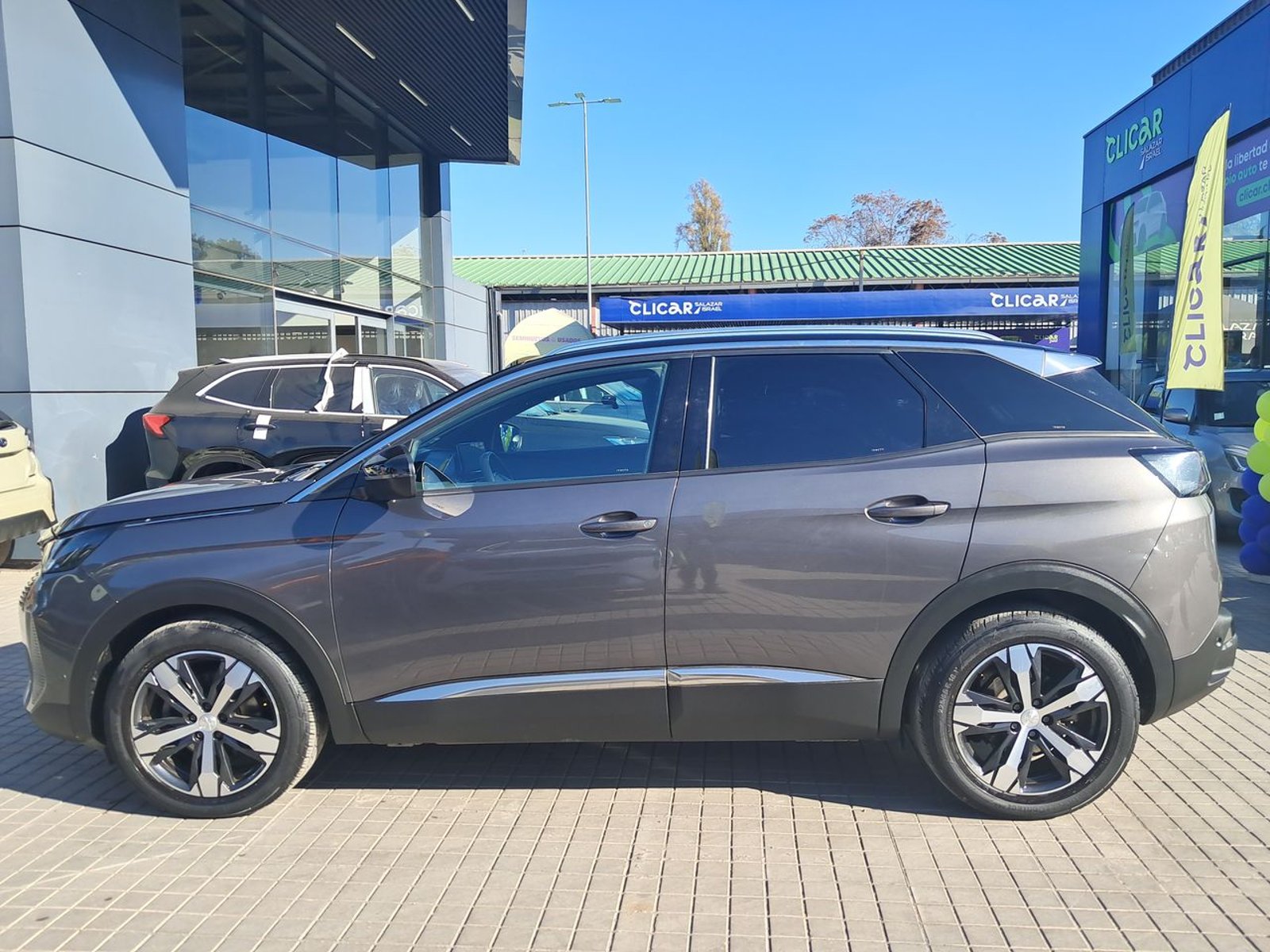 Peugeot 3008 1.5 Allure Pack Bluehdi 130 4x2 Eat8 5p 2024 - Foto 4 de 8