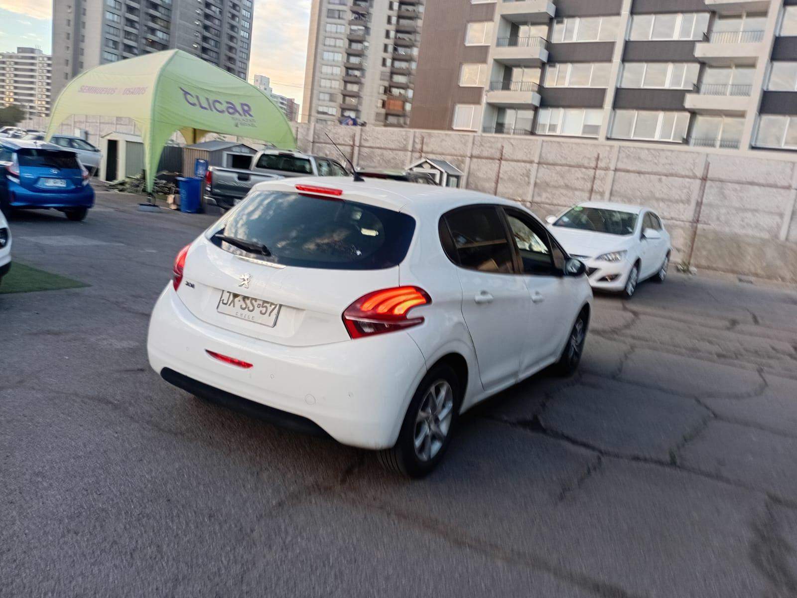 Peugeot 208 1.2 Active Puretech 4x2 Mt 5p 2018 - Foto 4 de 8