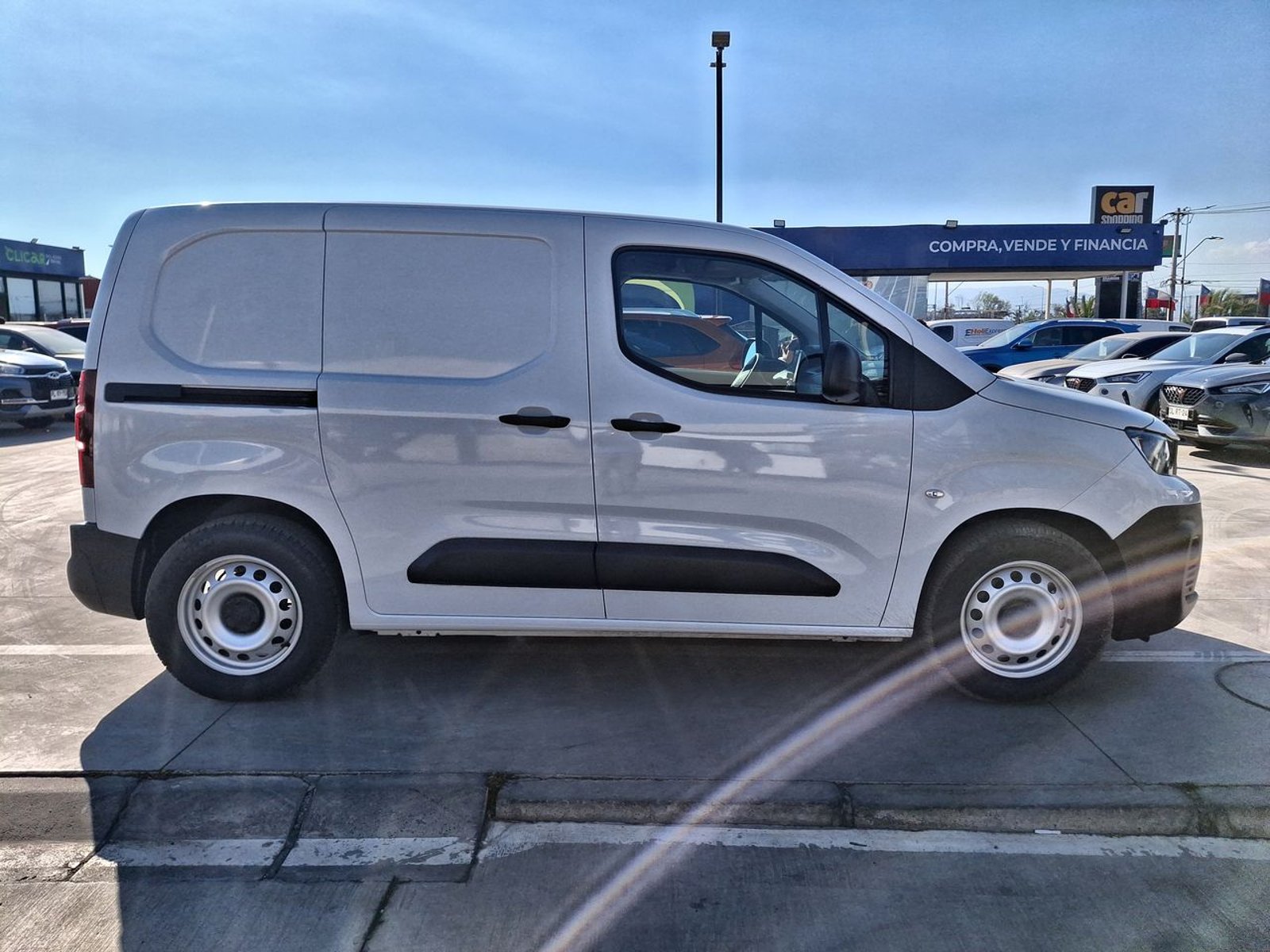 Peugeot Partner 0.0 L1 Electrico Ev At 5p 2023 - Imagen 8 de 8