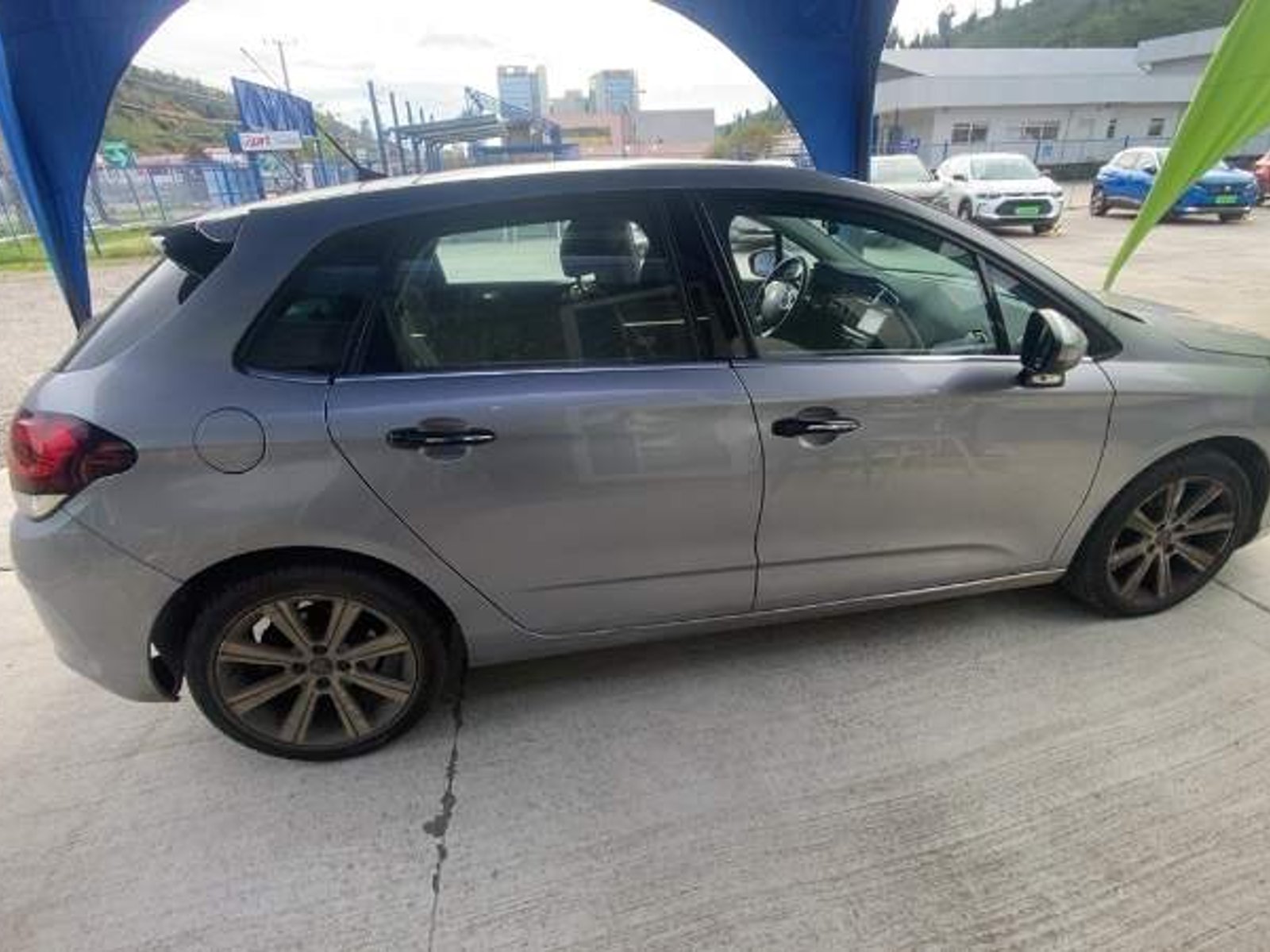 Citroën C4 Cactus 1.6 E-hdi Feel Diesel 4x2 Etg6 At 5p 2019 - Foto 3 de 5