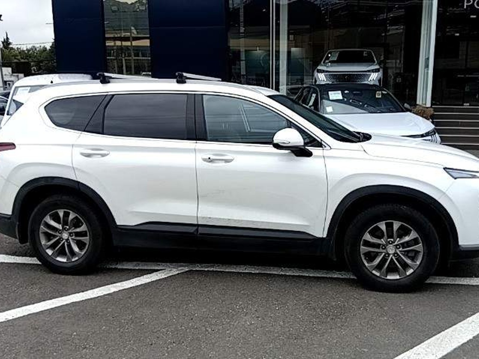 Hyundai Santa Fe 2.5 Plus Fl 2wd At 5p 2023 - Foto 3 de 5