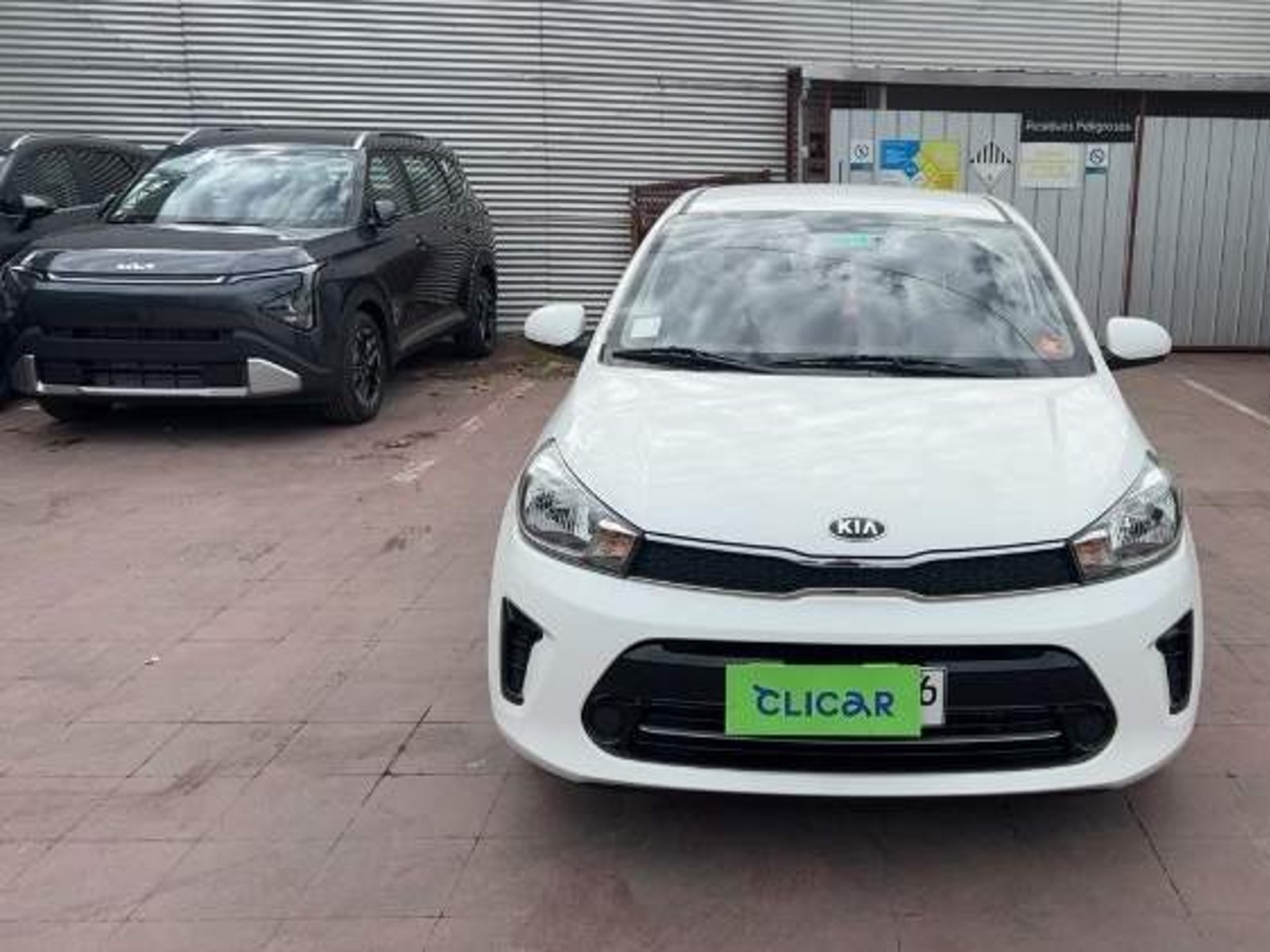Kia Soluto 1.4 Lx 4x2 Ac Mt 4p 2021 - Foto 2 de 5