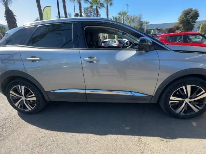 Peugeot 3008 1.5 Allure Bluehdi 4x2 130 Eat8 5p 2020 - Imagen 3 de 5